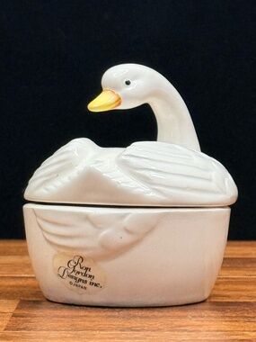 1982 RON GORDON DESIGNS, INC. Swan Trinket Dish